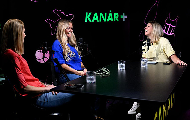 Na velký večer Canal+ dorazili Prachařová, Révai, Formanová i tenistka Hlaváčková